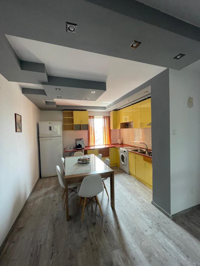 Lovely 3 Bedrooms Apartament Oradea Zewnętrze zdjęcie